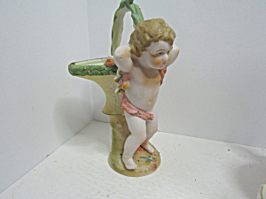 Vintage Ardalt Cherub Holding Basket Figurine (Image1)