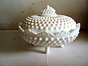 Vintage Fenton  Hobnail Covered Candy Milk Glass Dish (Image1)