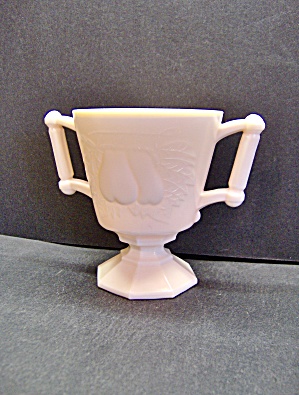 Jeanette Shell Pink Milk Glass Sugar Bowl  (Image1)