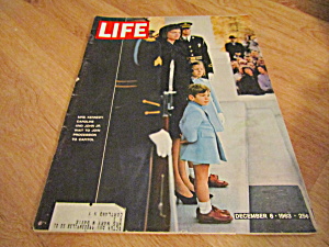 Vintage Life Magazine December 6,1963 (Image1)