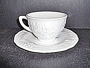 Vintage Indiana Glass Colony Harvest Cup & Saucer  (Image1)