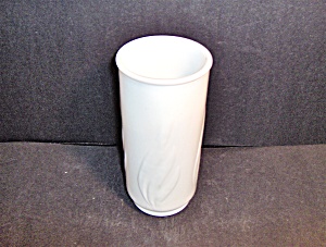 Milk Glass Footed Vase (Image1)