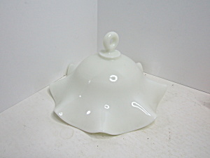 Antique Milk Glass Oil Lamp Smoke Bell (Image1)