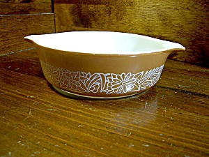 Vintage Pyrex Small Covered Casserole Woodland (Image1)