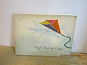 Scholastic Young Readers High-flying Kites