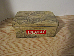 Vintage 1996 Doral Collector's Edition Tin (Image1)