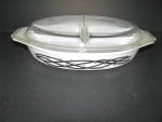 Click to view larger image of Vintage Pyrex Barbed Wire 063 1.5qt Divided Dish (Image1)