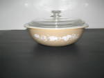 Click to view larger image of Vintage Pyrex Tan and White Casserole Dish (Image1)