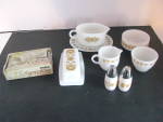 Click to view larger image of Vintage Pyrex Butterfly Gold 16-Piece Set (Image1)