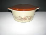 Click here to enlarge image and see more about item jphs103: Vintage Pyrex Homestead 474 1.5qt Casserole Dish/Lid