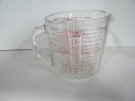 Click to view larger image of Vintage Pyrex 4 Cup Measuring Cup (Image2)