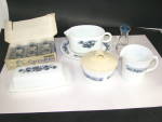 Click here to enlarge image and see more about item jpotb101: Vintage Pyrex Old Town Blue Variety Set