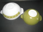 Click to view larger image of Vintage Pyrex Verde 444 4qt ,443 2.5qt Cinderella Bowls (Image2)