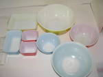 Click to view larger image of Pyrex 12 Piece Primary Color Bowls-Refrigerator Sets (Image3)