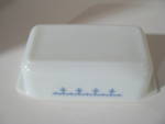 Click to view larger image of Vintage Pyrex Snowflake Blue on White Bread Pan (Image2)
