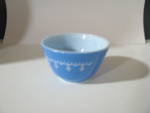 Click to view larger image of Vintage Pyrex Snowflake Blue 401 1.5pt Nesting Bowl (Image1)