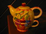 Click here to enlarge image and see more about item tea23r: Nantucket Fruit Teapot  For One