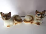 Click here to enlarge image and see more about item vspcd1g: Vintage Set Of Siamese Cat Salt & Pepper Shaker
