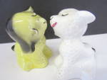 Click here to enlarge image and see more about item vspfa3g: Vintage Little Kissing Lambs Salt & Pepper Shaker Set
