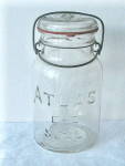 Click here to enlarge image and see more about item VGB-300:  Fruit Jar Atlas E-Z Seal Quart Wire Bail Clear Vintage 1930