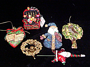 Six Larger Christmas Assorted Ornaments (Image1)
