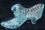 Click here to enlarge image and see more about item AAA410: Glass Shoe - Blue Hobnail w/Cat