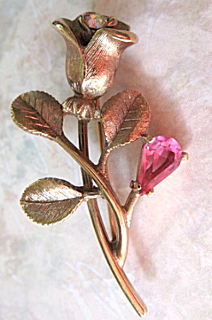 Lovely Vintage Goldtone Avon Rose Brooch with Stones (Image1)