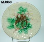 Click to view larger image of 8 1/4" Majolica Blackberry & Basketweave Plate (Image1)