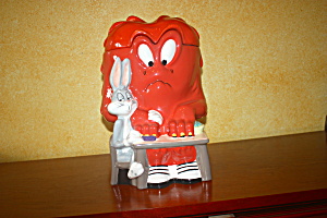 BUGS BUNNY AND GOSSIMERS NAILS COOKIE JAR (Image1)