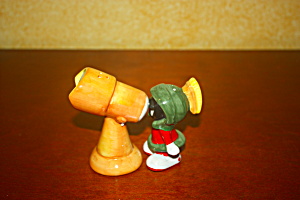 Marvin The Martian And Telescope Salt & Peppe