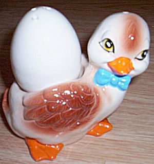 Vintage Duck And Egg Salt And Pepper Set