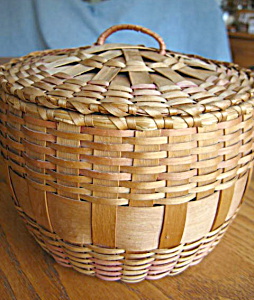 Vintage Na Basket