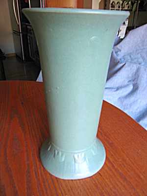 Zanesville Antique Tall Trumpet Vase (Image1)