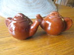 Click to view larger image of Tea Kettle Vintage Shakers (Image4)