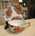 Click to view larger image of Royal Sealy Luster Fruit Teacup (Image2)