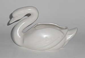 Bauer Pottery Cal-art Matte White Swan Planter