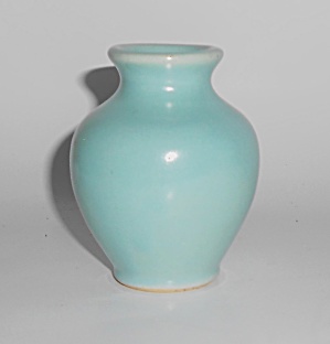 Vintage Camark Pottery Satin Green #112 Cabinet Vase