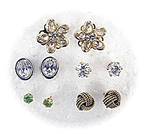 5 Pairs Of Costume Pierced Earrings (Image1)