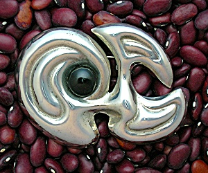 Taxco Mexico Sterling Silver Onyx Modernist Brooch (Image1)