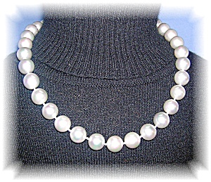 18 Inch 11mm Grey Shell Pearls
