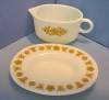 Click to view larger image of Pyrex Glass Butterfly Gold Gravy Boat & Underplate 60s (Image2)