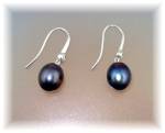 Click to view larger image of Earrings Black Freshwater Pearls Sterling Silver Loop P (Image4)