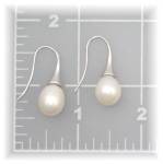 Click to view larger image of Earrings Sterling Silver 10mm Freshwater Pearl Loop Pie (Image2)
