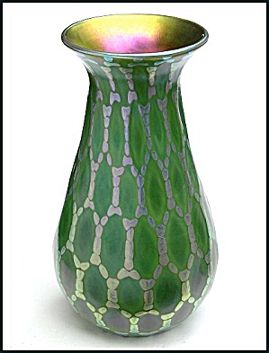 Lundberg Studios "Jade Indian Basket" vase (Image1)