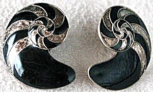 Vintage Sterling and Enamel Seashell Earrings (Image1)