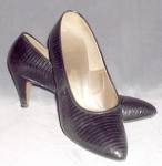 Click here to enlarge image and see more about item CWVSS8: Vintage Lizard Woman's Shoes