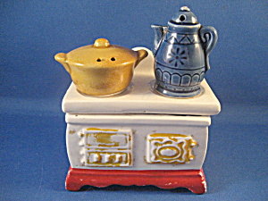 Stove Sugar and Pots Salt and Pepper (Image1)