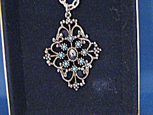 Mirabella Pendant Necklace (Image1)