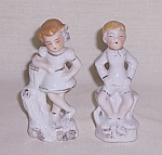 Click here to enlarge image and see more about item TE0651: MIJ Figurine Pair