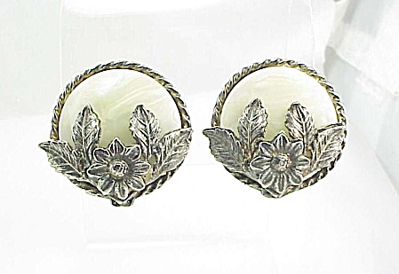 Vintage Ellen Designs Mother Of Pearl Silver Clip Earrings